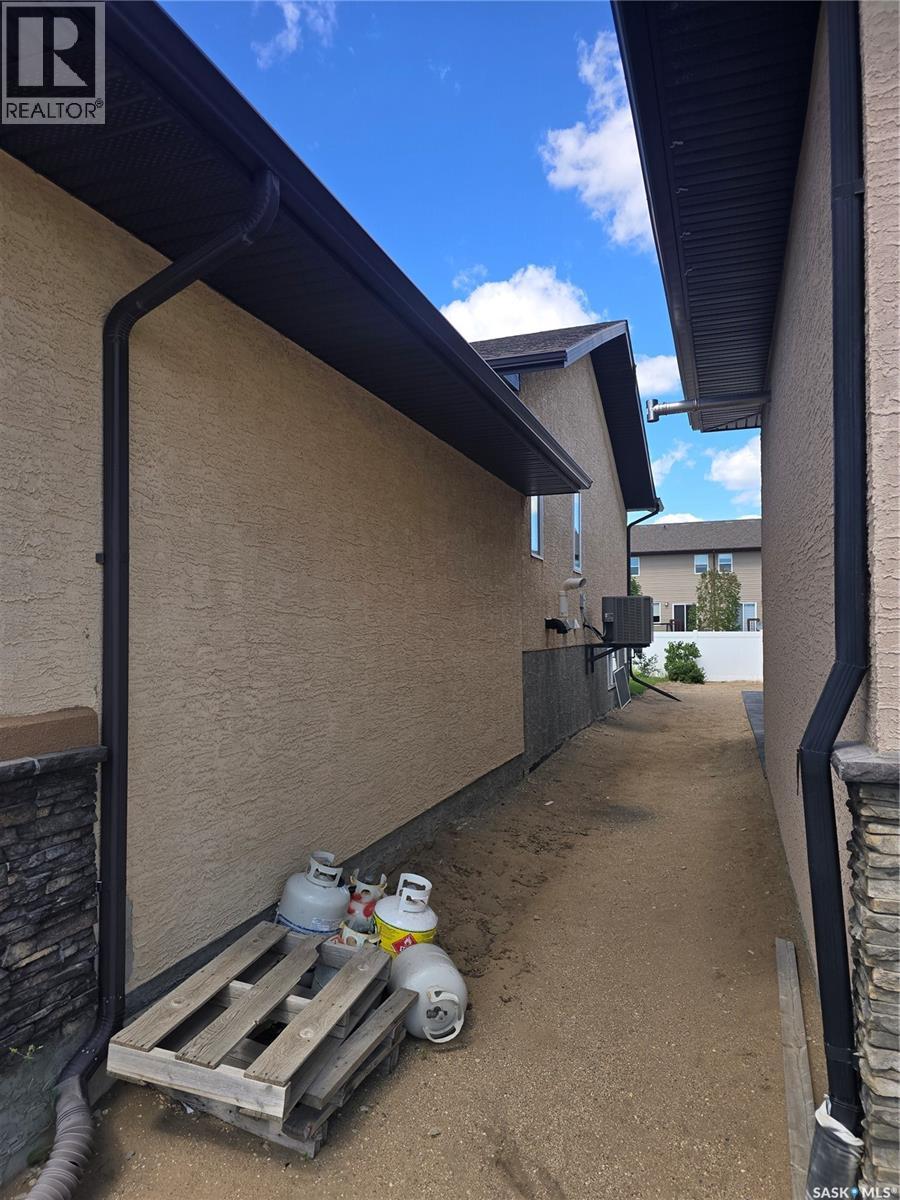 444 5th Avenue, Pilot Butte, Saskatchewan  S0G 3Z0 - Photo 30 - SK044577