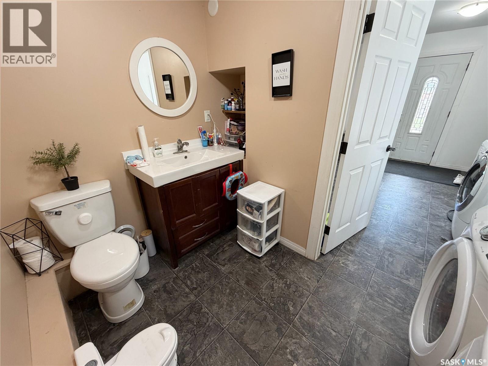 811 Mcnaughton Street, Moosomin, Saskatchewan  S0G 3N0 - Photo 6 - SK044547