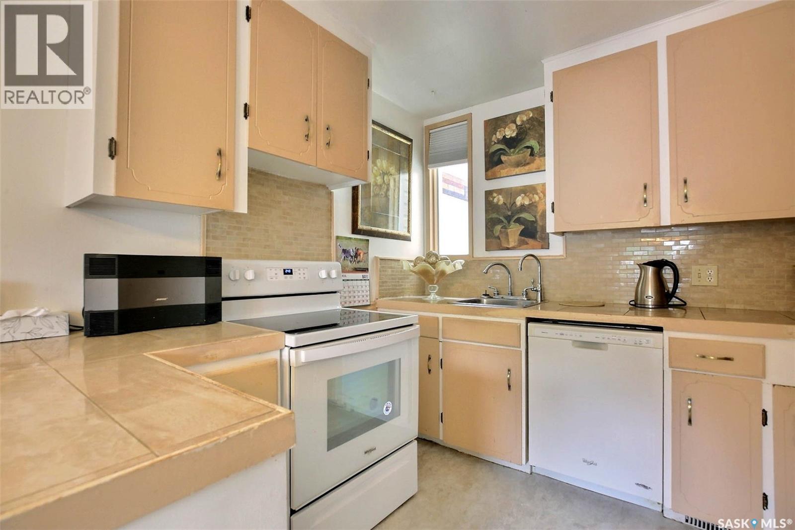2153 Elliott Street, Regina, Saskatchewan  S4N 3H1 - Photo 15 - SK044546