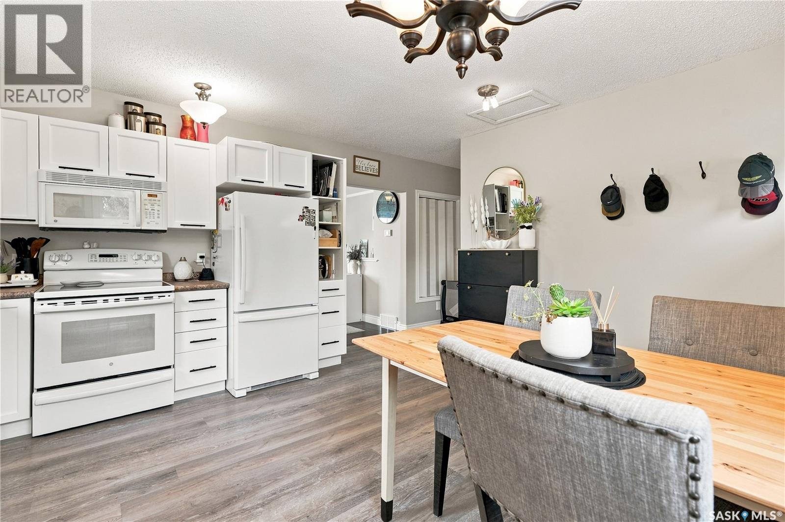 111 3rd Street, Hague, Saskatchewan  S0K 1X0 - Photo 12 - SK044531