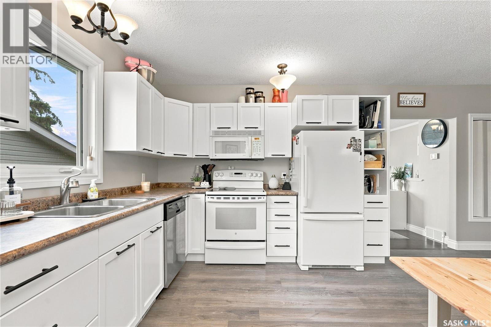 111 3rd Street, Hague, Saskatchewan  S0K 1X0 - Photo 13 - SK044531