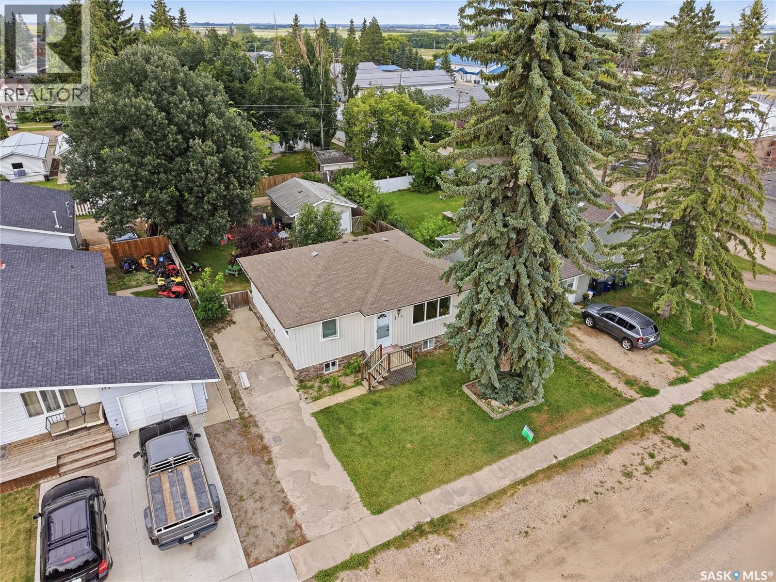 111 3rd Street, Hague, Saskatchewan  S0K 1X0 - Photo 38 - SK044531