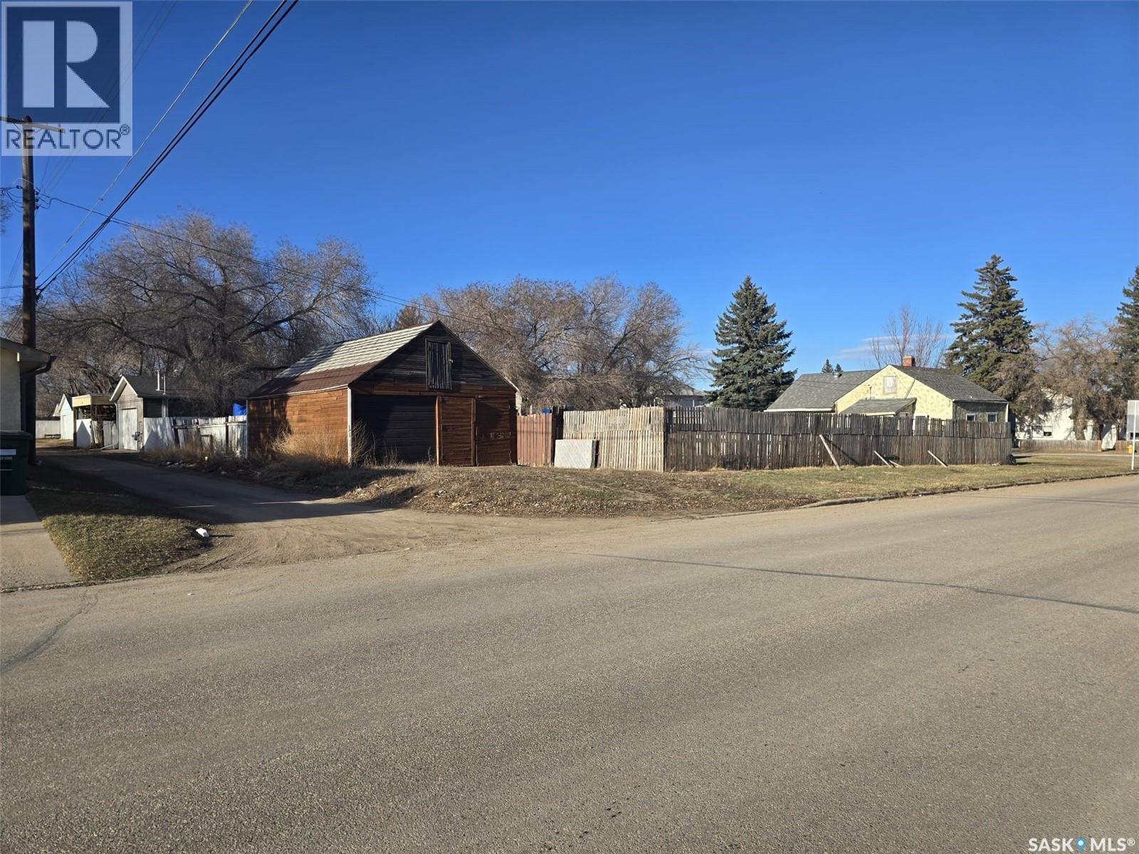 201 R Avenue N, Saskatoon, Saskatchewan  S7L 2Y6 - Photo 5 - SK044500