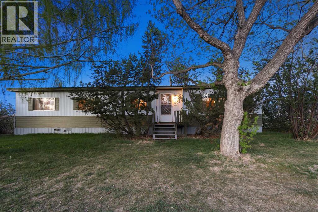 603 ALBERTA Avenue, Carmangay, Alberta