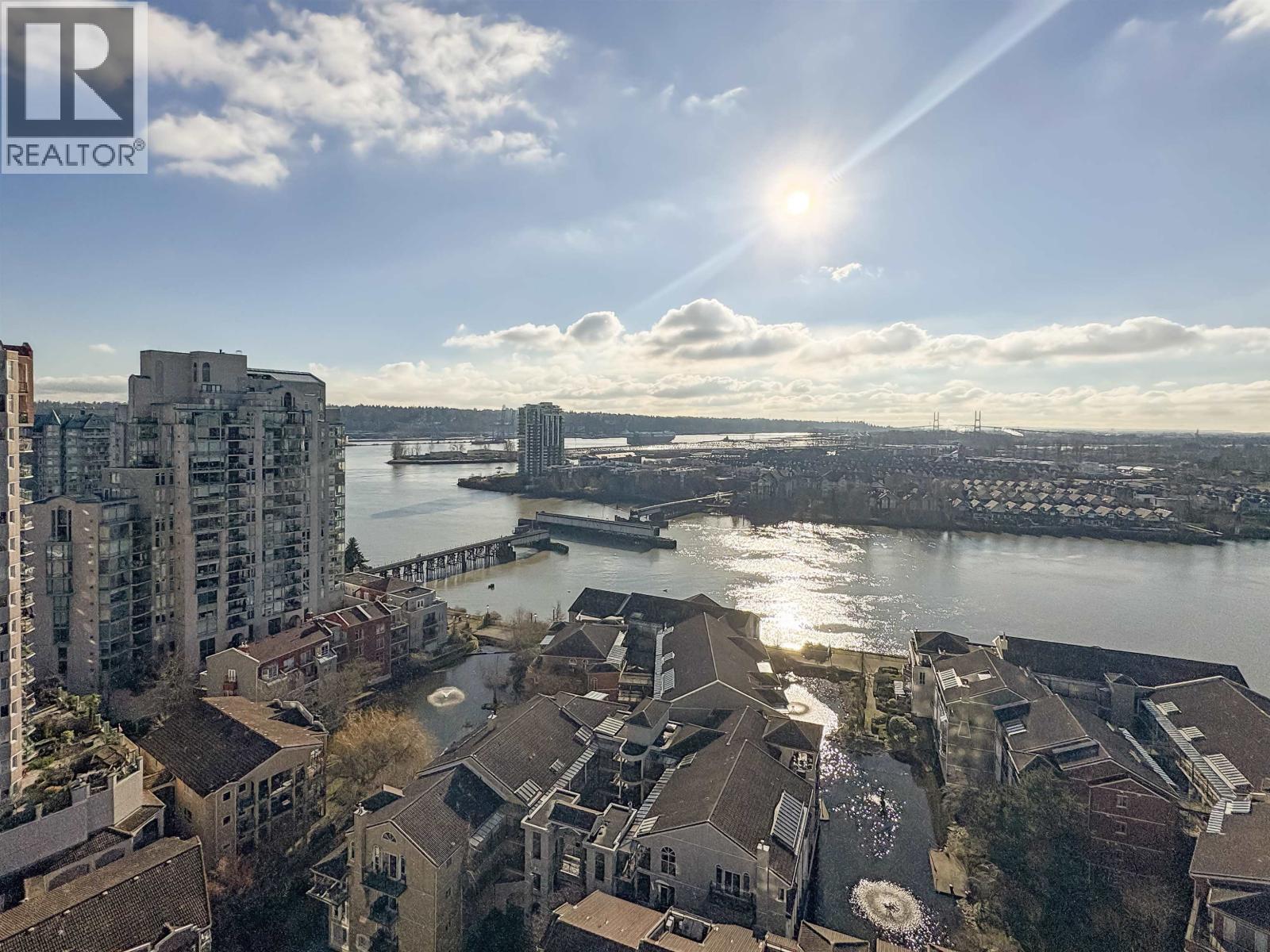 2004 1 RENAISSANCE SQUARE, New Westminster, British Columbia