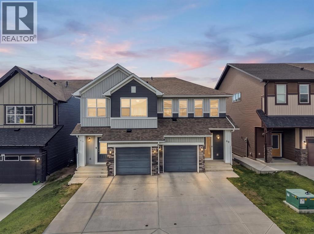 69 Carringvue Park NW, Calgary, Alberta  T3P 1L1 - Photo 2 - A2329260