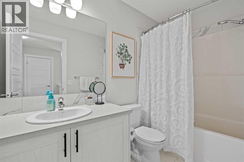69 Carringvue Park NW, Calgary, Alberta  T3P 1L1 - Photo 32 - A2329260