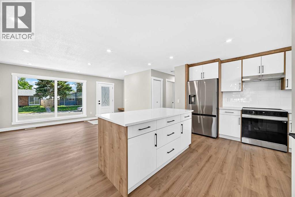 704 Malvern Drive NE, Calgary, Alberta  T2A 6B7 - Photo 10 - A2334398