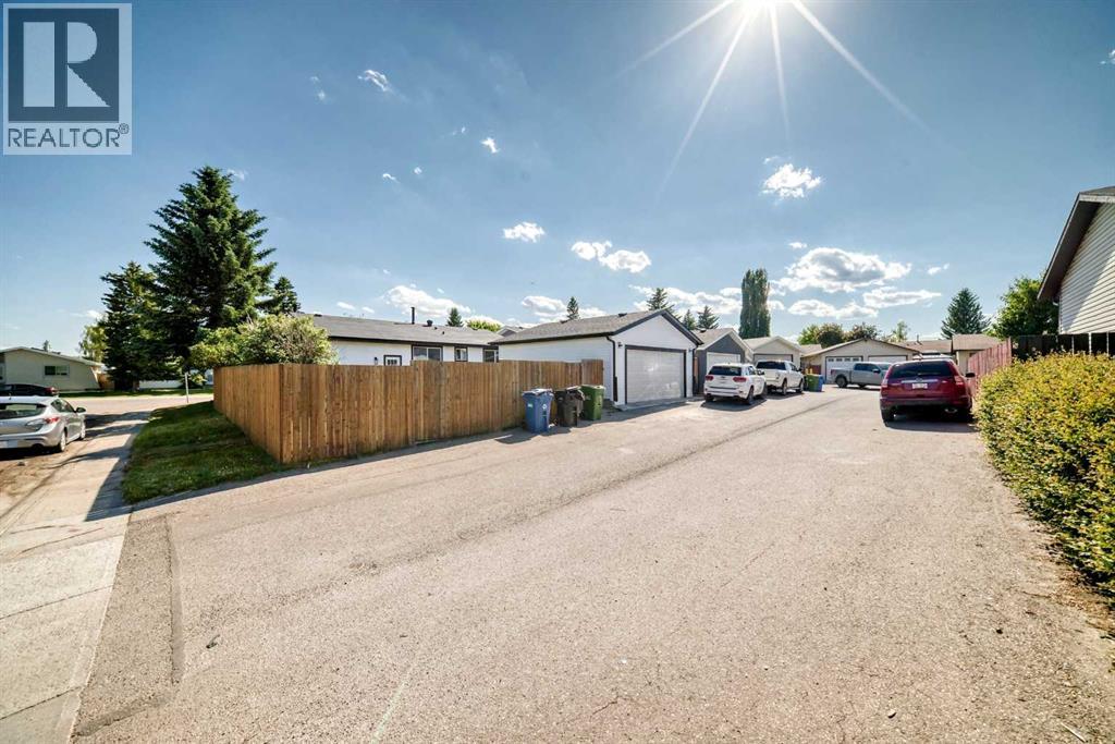 704 Malvern Drive NE, Calgary, Alberta  T2A 6B7 - Photo 47 - A2334398