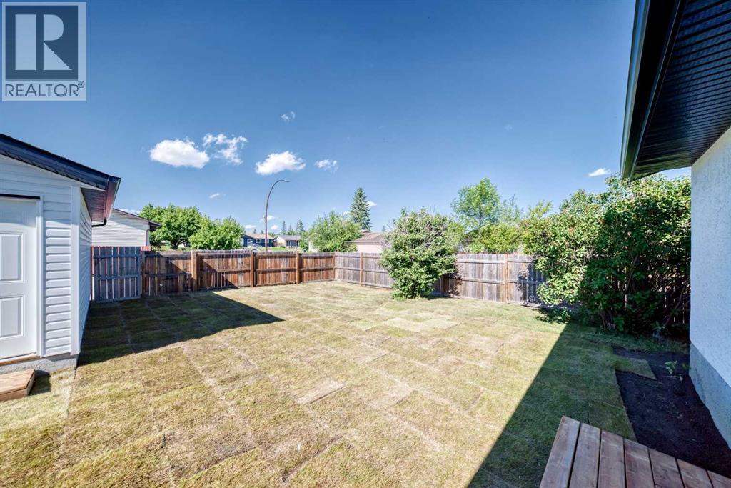 704 Malvern Drive NE, Calgary, Alberta  T2A 6B7 - Photo 43 - A2334398
