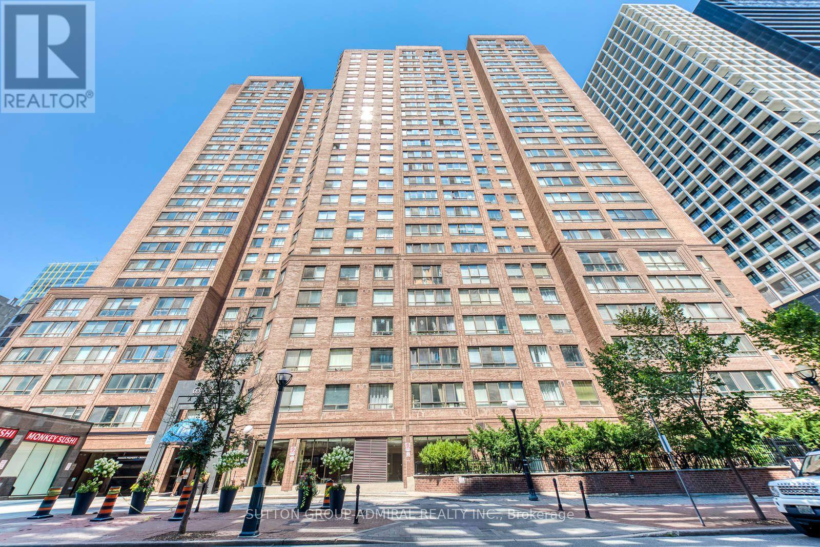 406 - 633 BAY STREET, Toronto, Ontario
