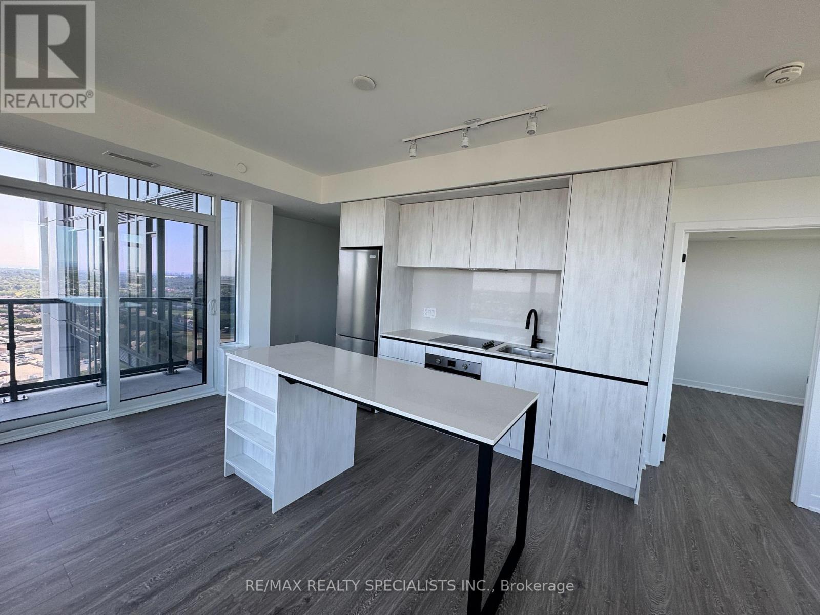 2410 - 2495 Eglinton Avenue W, Mississauga, Ontario  L5W 2T2 - Photo 4 - W13638742