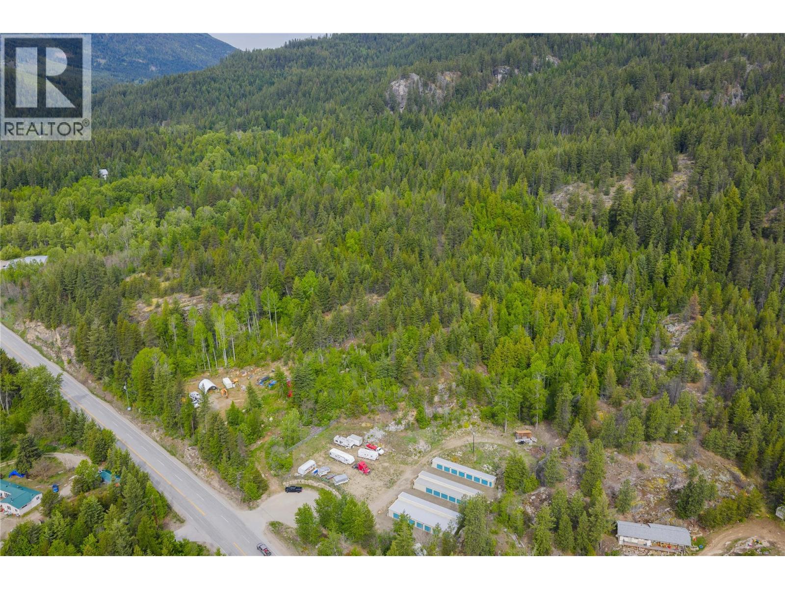 1682 Circle Road, Castlegar, British Columbia V1N 4W1 - Photo 4 - 10396470