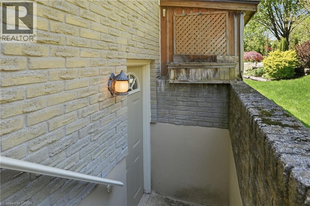 9 Magnolia Court, Fonthill, Ontario  L3E 0H5 - Photo 7 - 40829761