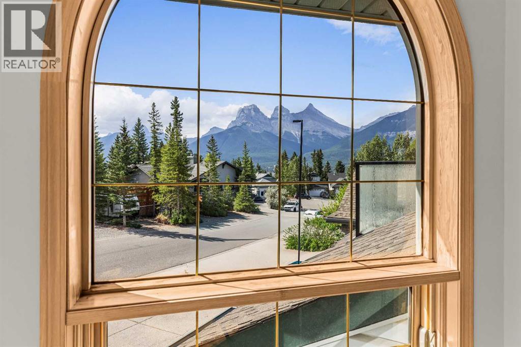 522 Grotto Road, Canmore, Alberta  T1W 1J2 - Photo 14 - A2333200