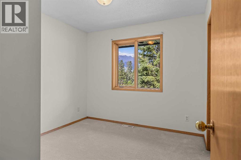 522 Grotto Road, Canmore, Alberta  T1W 1J2 - Photo 19 - A2333200