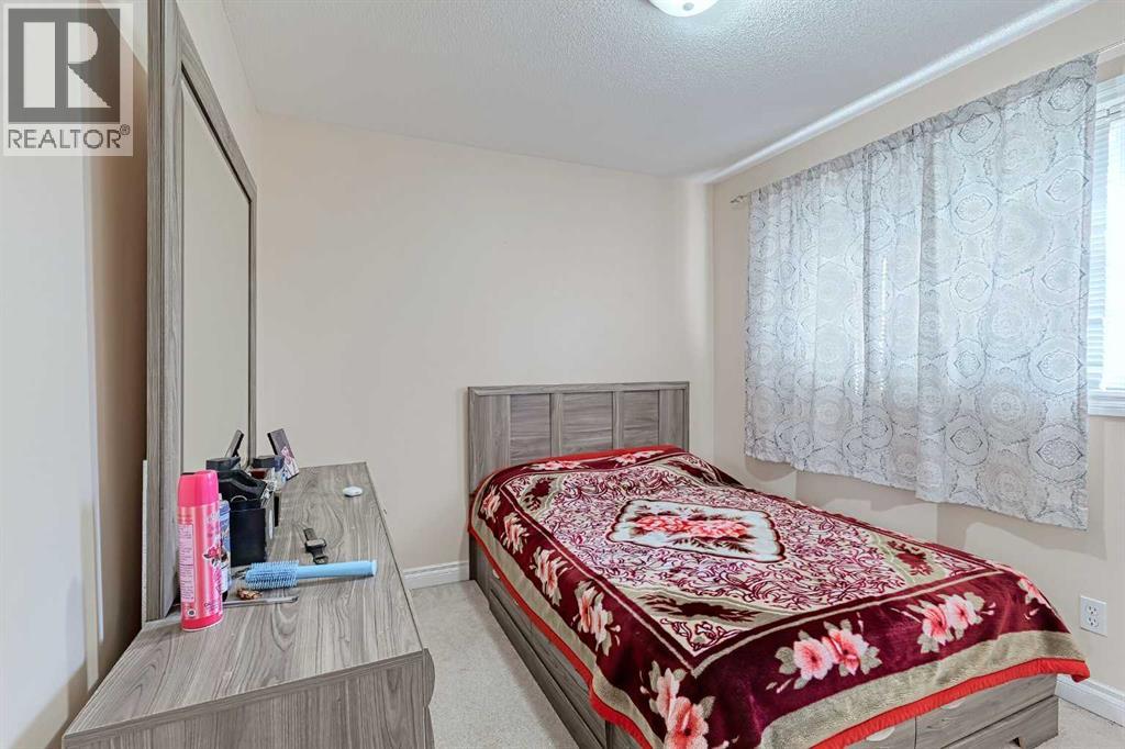 501 Coral Cove NE, Calgary, Alberta  T3J 3Y9 - Photo 19 - A2280990