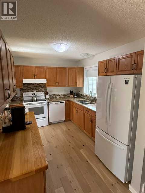 10220 106 Street, High Level, Alberta  T0H 1Z0 - Photo 2 - A2326890