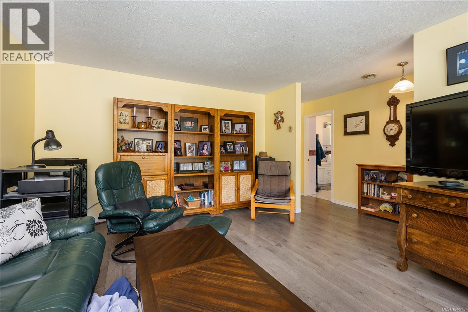 2189 Jingle Pot Rd, Nanaimo, British Columbia  V9R 6J2 - Photo 10 - 1044717