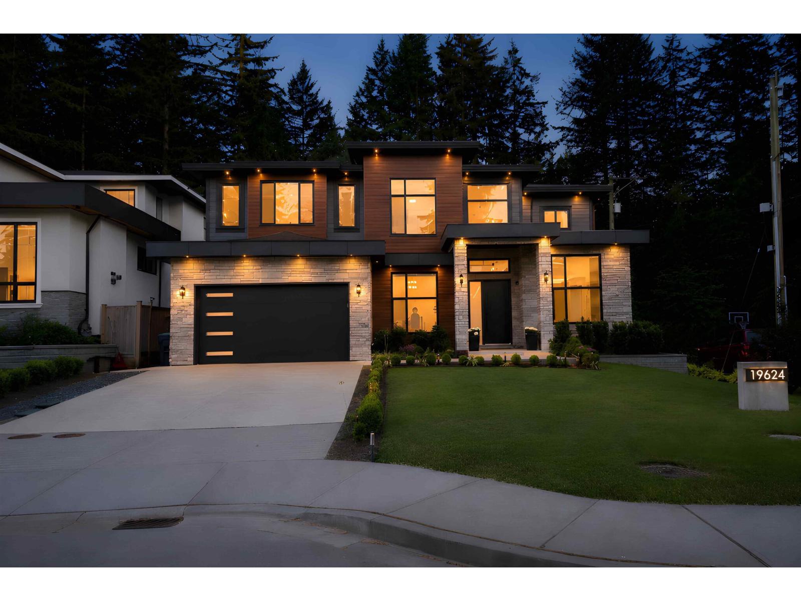 19624 31A AVENUE, Surrey, British Columbia