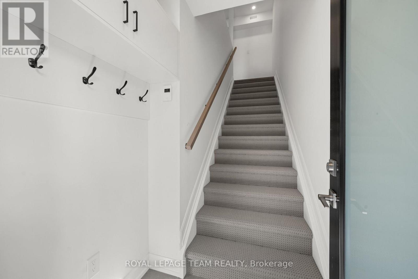 Upper - 1231 Shillington Avenue, Ottawa, Ontario  K1Z 7Z9 - Photo 4 - X13640574