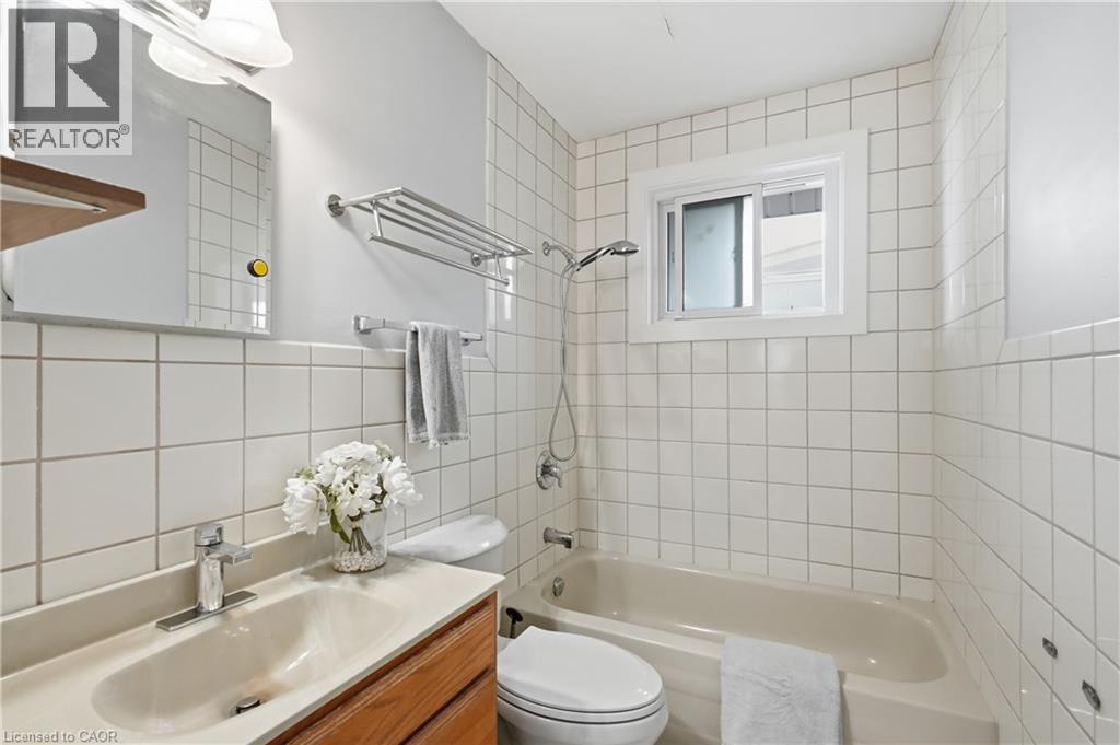 104 Nash Road S, Hamilton, Ontario  L8K 4J7 - Photo 12 - 40850942
