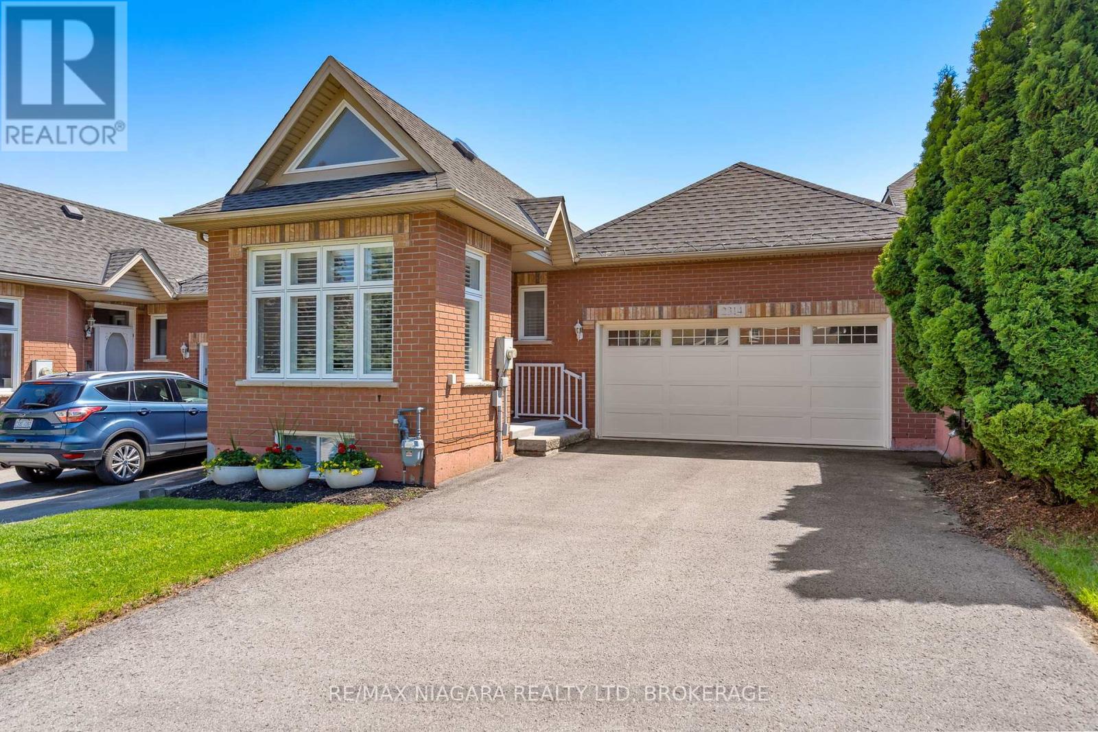 2314 STONEHAVEN AVENUE, Niagara Falls, Ontario