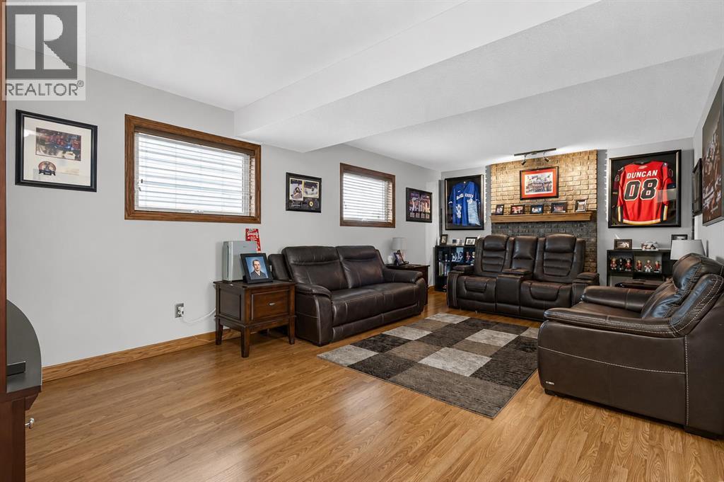 8 Erin Meadow Way SE, Calgary, Alberta  T2B 3A2 - Photo 19 - A2329510