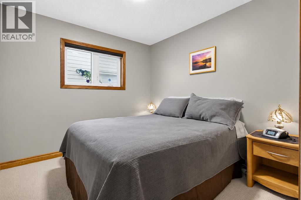 8 Erin Meadow Way SE, Calgary, Alberta  T2B 3A2 - Photo 24 - A2329510