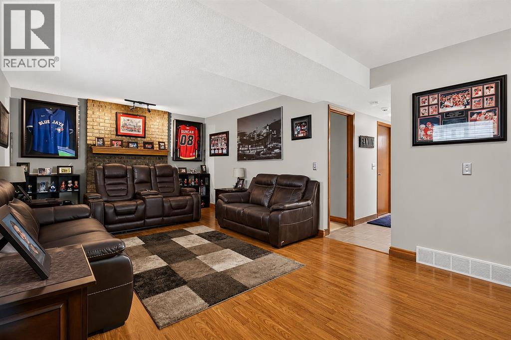 8 Erin Meadow Way SE, Calgary, Alberta  T2B 3A2 - Photo 20 - A2329510