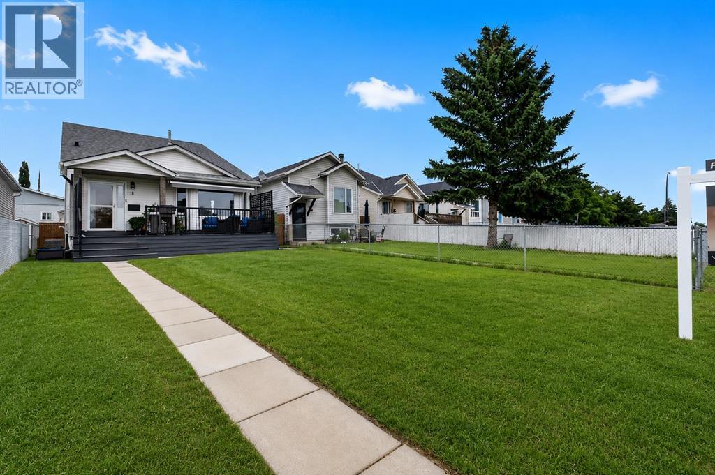 8 Erin Meadow Way SE, Calgary, Alberta  T2B 3A2 - Photo 38 - A2329510