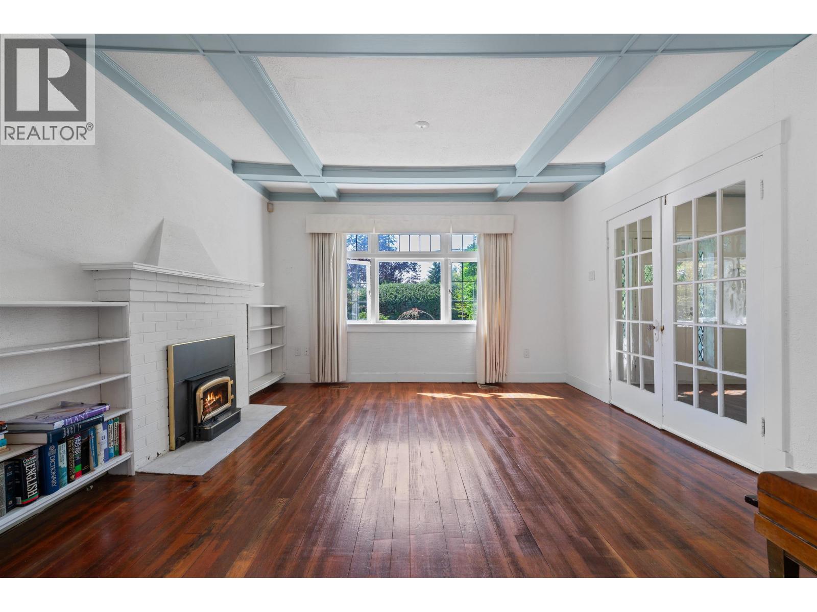 1376 11th Street, West Vancouver, British Columbia  V7T 2M9 - Photo 2 - R3129227