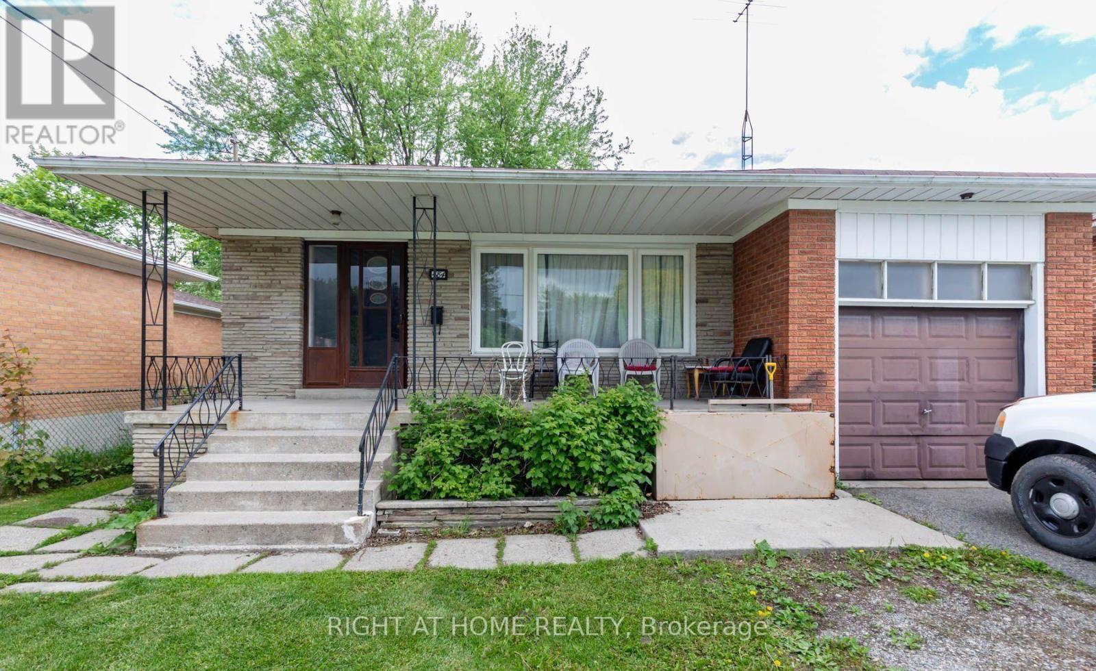 484 Drewry Avenue, Toronto, Ontario  M2R 2K8 - Photo 2 - C13640538