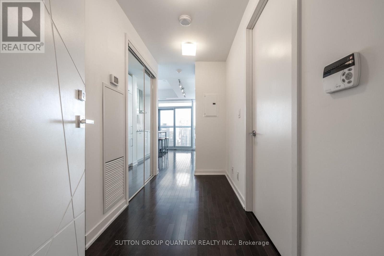 4901 - 12 York Street, Toronto, Ontario  M5J 0A9 - Photo 2 - C13640678