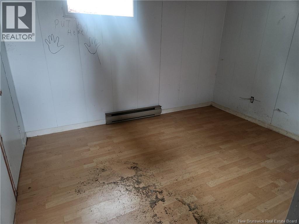 32 Rue Pelletier, Saint-Quentin, New Brunswick  E8A 1Y1 - Photo 12 - NB145397