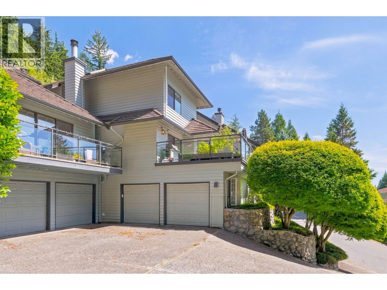 5723 Owl Court, North Vancouver, British Columbia  V7R 4V1 - Photo 1 - R3152789