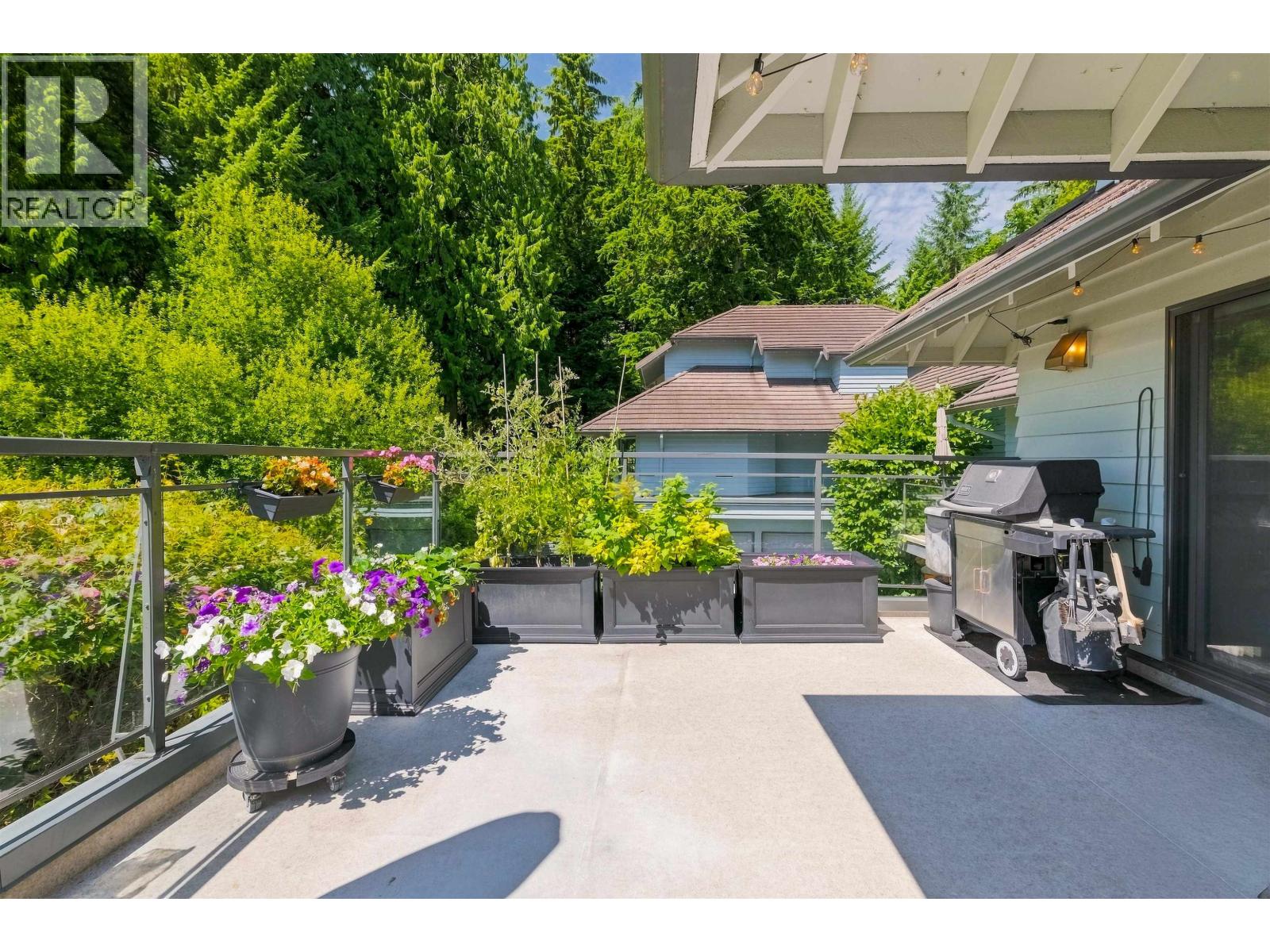 5723 Owl Court, North Vancouver, British Columbia  V7R 4V1 - Photo 10 - R3152789
