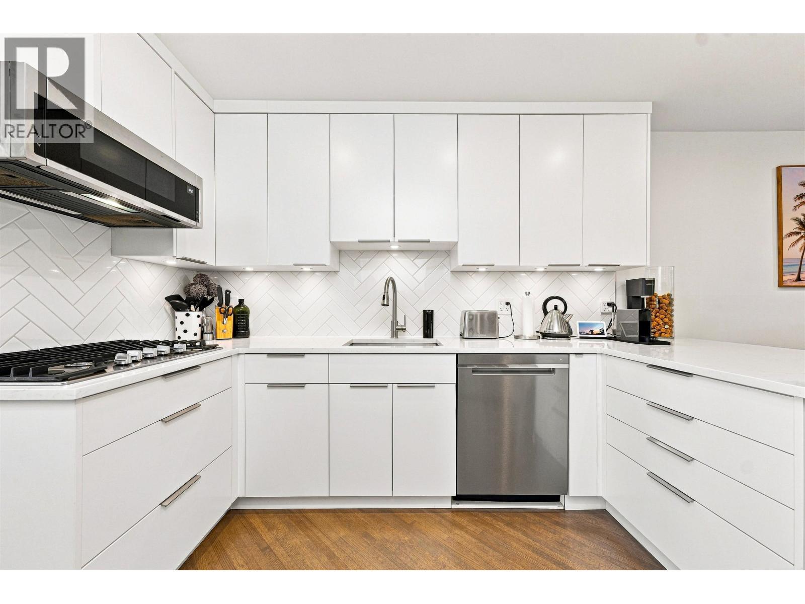 5723 Owl Court, North Vancouver, British Columbia  V7R 4V1 - Photo 12 - R3152789