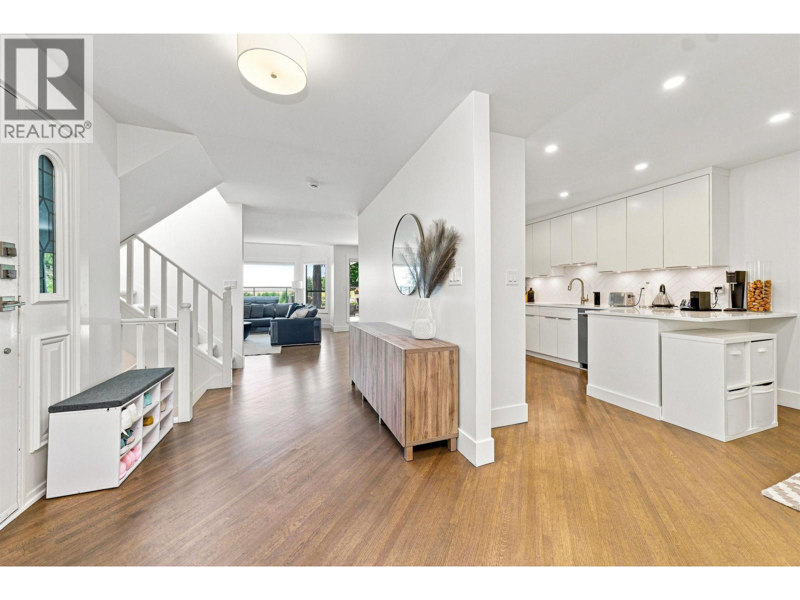 5723 Owl Court, North Vancouver, British Columbia  V7R 4V1 - Photo 17 - R3152789
