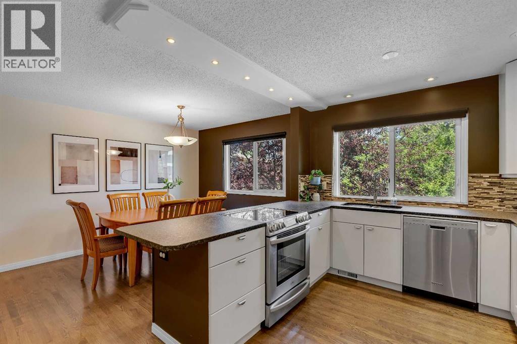 205, 3131 63 Avenue SW, Calgary, Alberta  T3E 6N4 - Photo 11 - A2334744