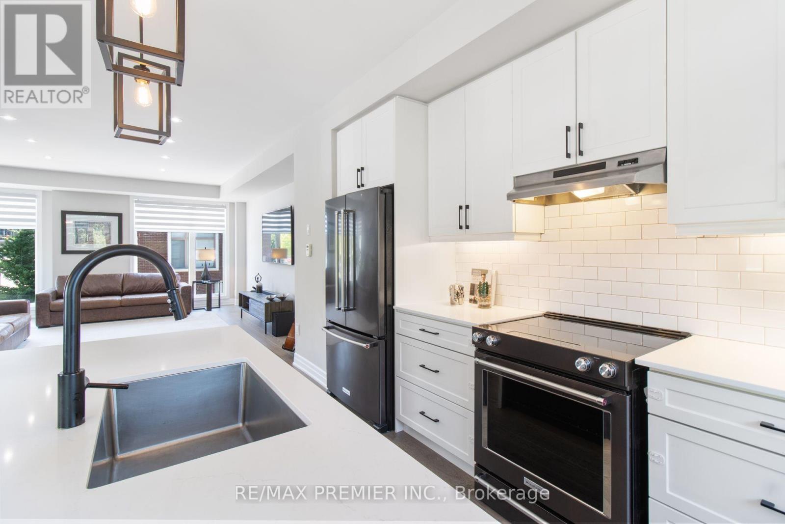 2 Gaddi Way, Vaughan, Ontario  L4L 2S2 - Photo 16 - N13640664