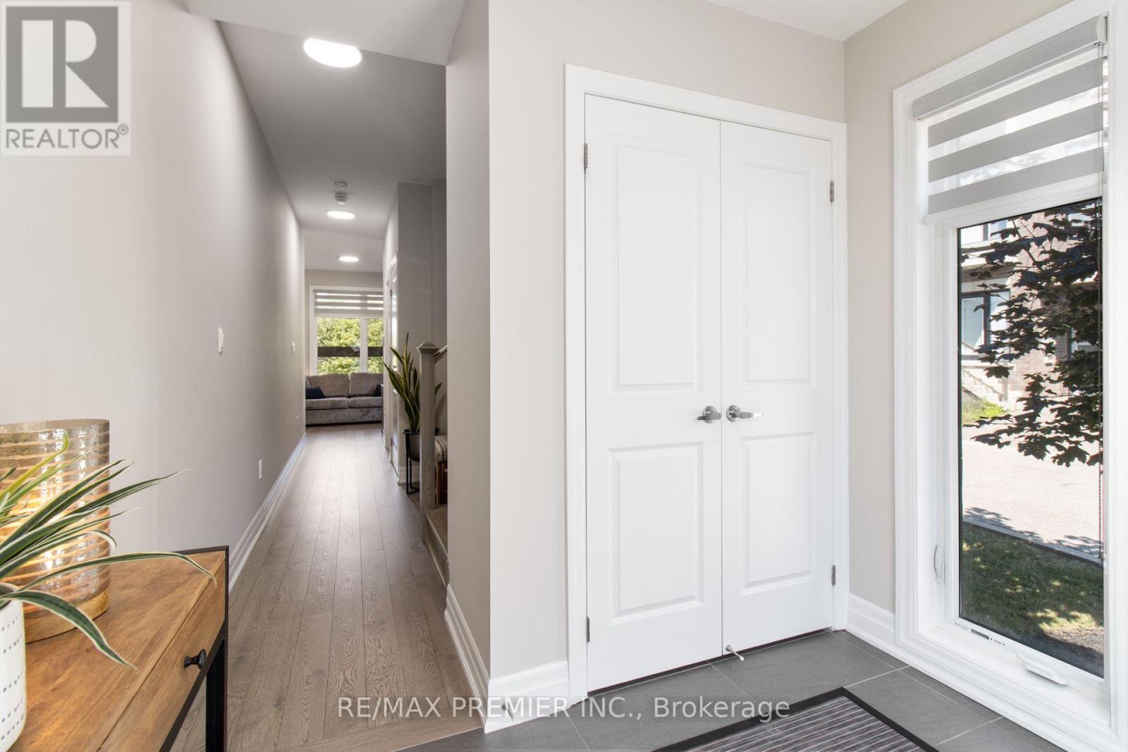 2 Gaddi Way, Vaughan, Ontario  L4L 2S2 - Photo 4 - N13640664