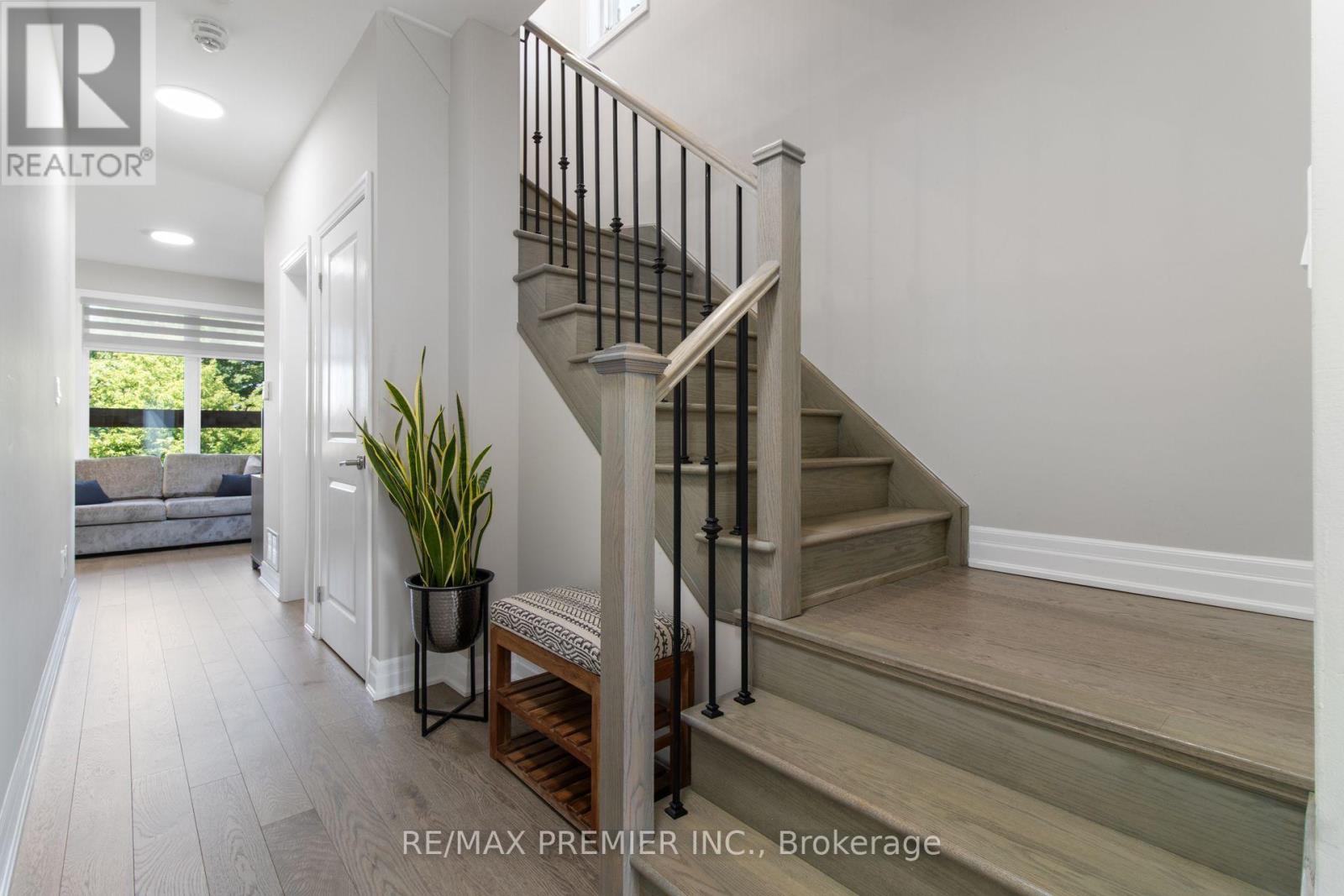 2 Gaddi Way, Vaughan, Ontario  L4L 2S2 - Photo 5 - N13640664