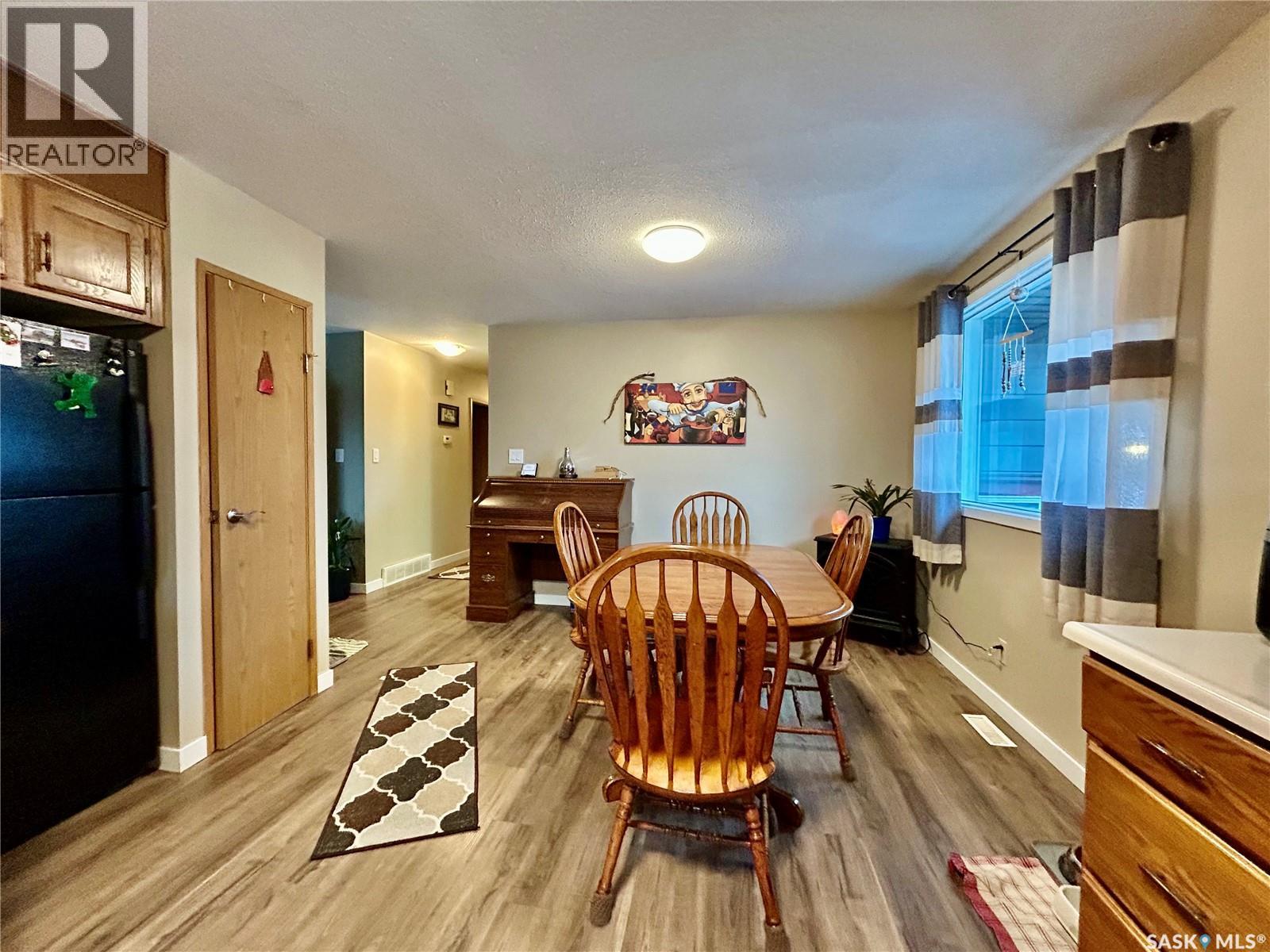 404 5th Street N, Nipawin, Saskatchewan  S0E 1E0 - Photo 6 - SK034645