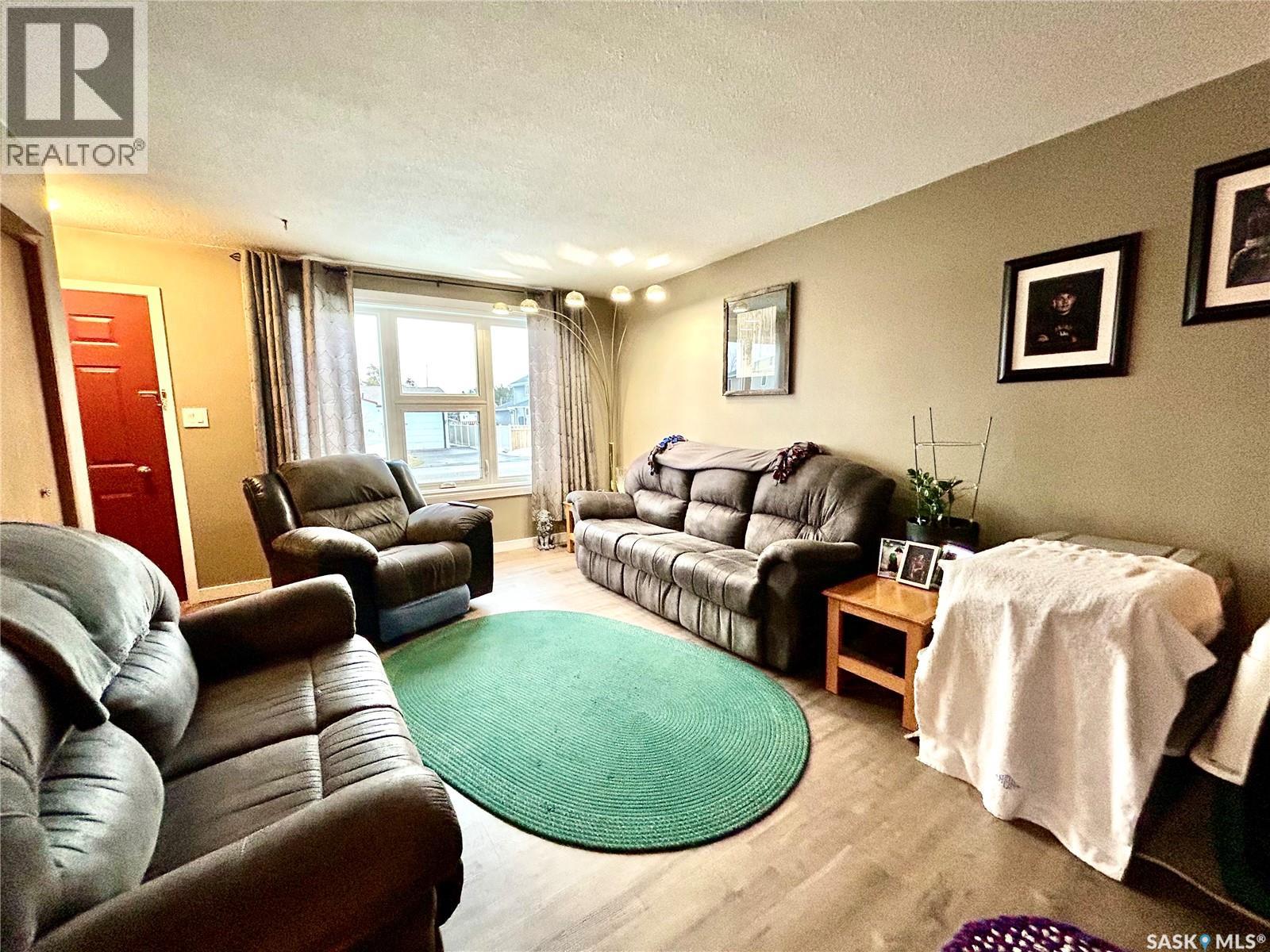 404 5th Street N, Nipawin, Saskatchewan  S0E 1E0 - Photo 17 - SK034645