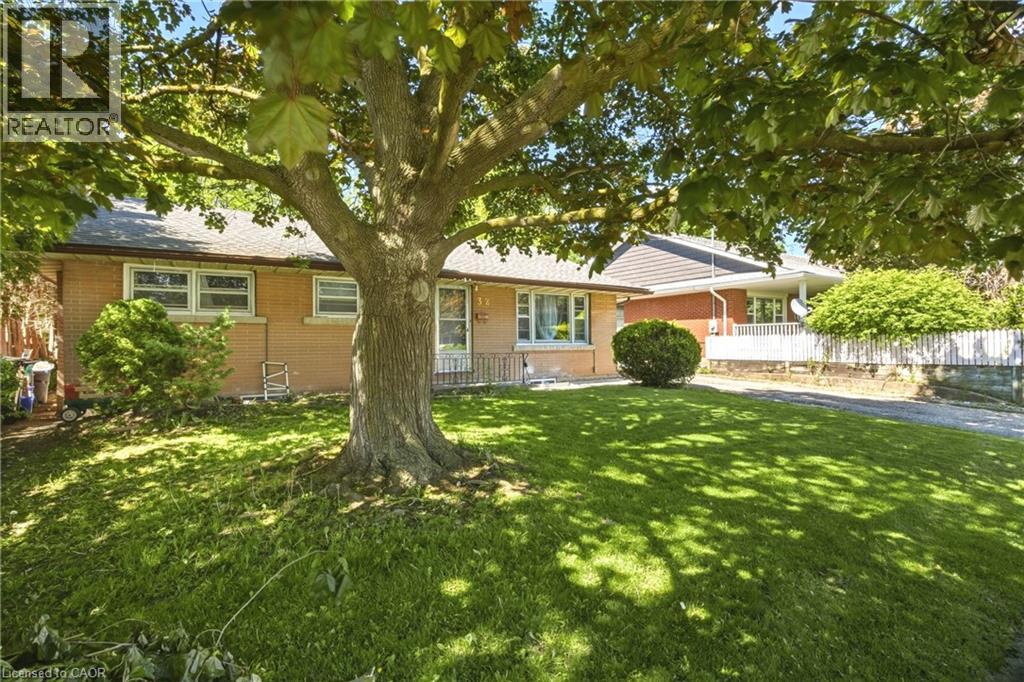 32 Close Avenue, Cambridge, Ontario  N1R 2R6 - Photo 3 - 40834910
