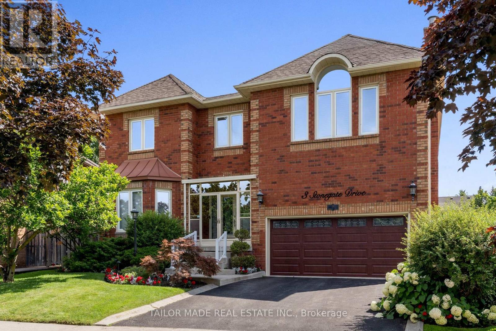 3 STONEGATE DRIVE, Brampton, Ontario