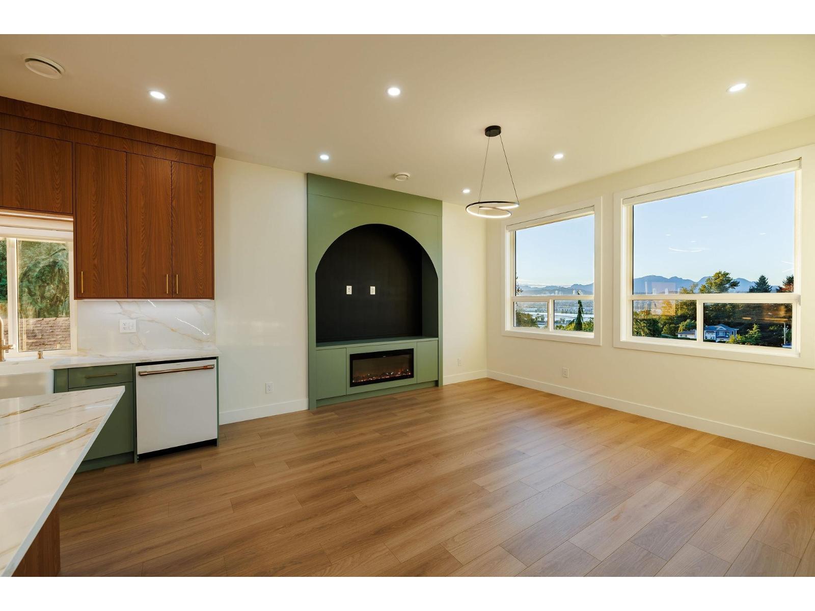 102 11313 137 Street, Surrey, British Columbia  V3R 2J2 - Photo 4 - R3151611