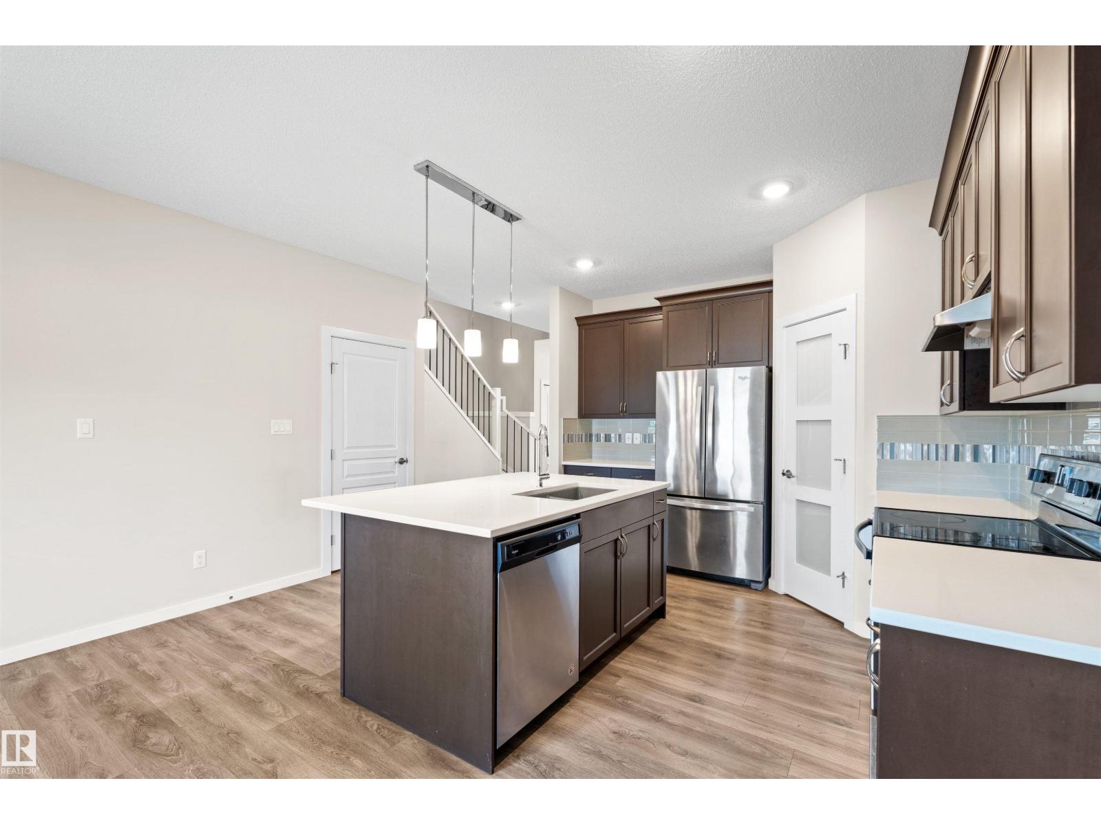 16040 11 Av Sw, Edmonton, Alberta  T6W 2H6 - Photo 10 - E4502191