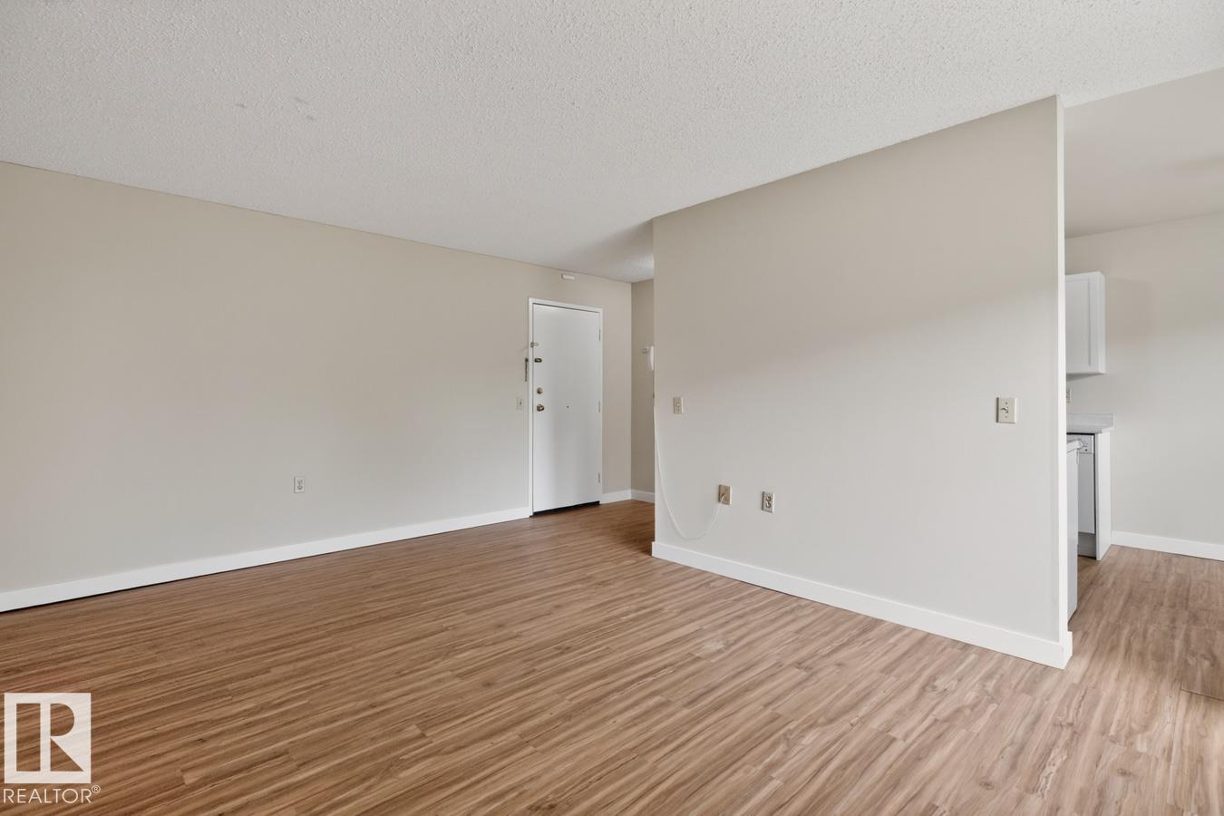 #5 11265 31 Av Nw, Edmonton, Alberta T6J 3V7 - Photo 3 - E4502193